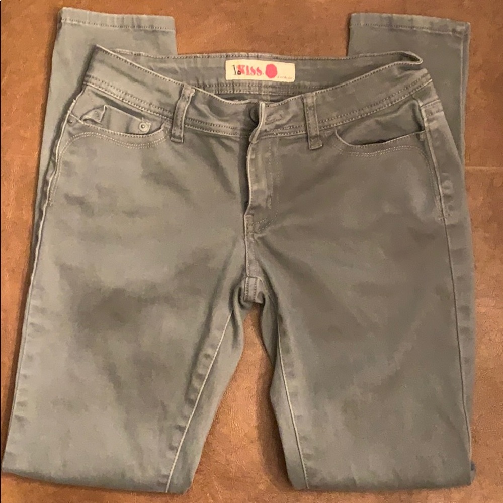 1st Kiss gray skinny jeans. Size 7 skinny jeans.